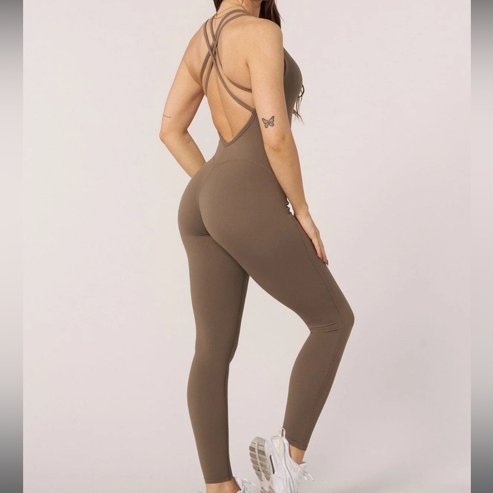 YoungLA - the Back Story Romper NWT